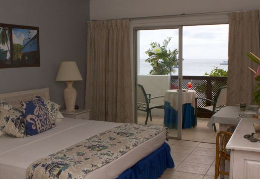 Tropical Sunset Beach Apartment Hotel Hotel Overview