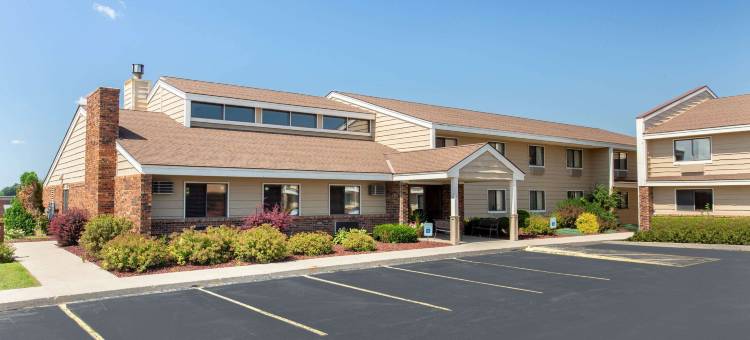 西本德AmericInn酒店(AmericInn by Wyndham West Bend)图片