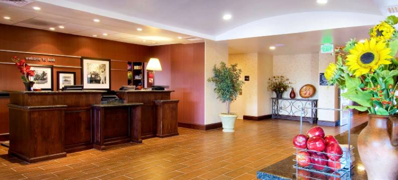 希尔顿欢朋套房酒店-洛戴(Hampton Inn & Suites Lodi)图片
