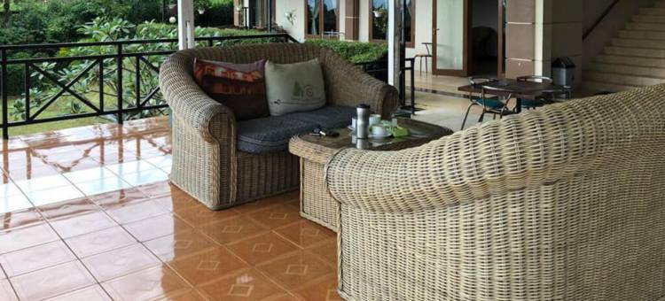 红伙伴普卡克绿谷别墅(Villa Green Valley Puncak RedPartner)图片