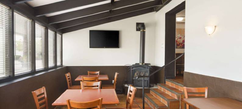 布兰特福德戴斯酒店(Days Inn by Wyndham Brantford)图片