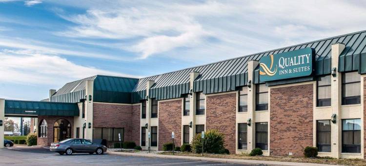 谢尔比维尔 I-74 凯艺套房酒店(Quality Inn & Suites Shelbyville I-74)图片