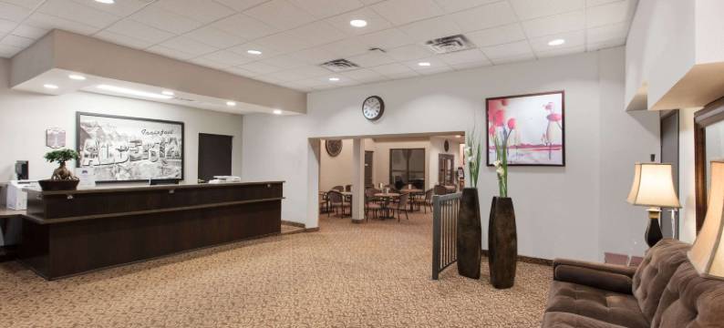 因尼斯费尔速8酒店(Super 8 by Wyndham Innisfail)图片