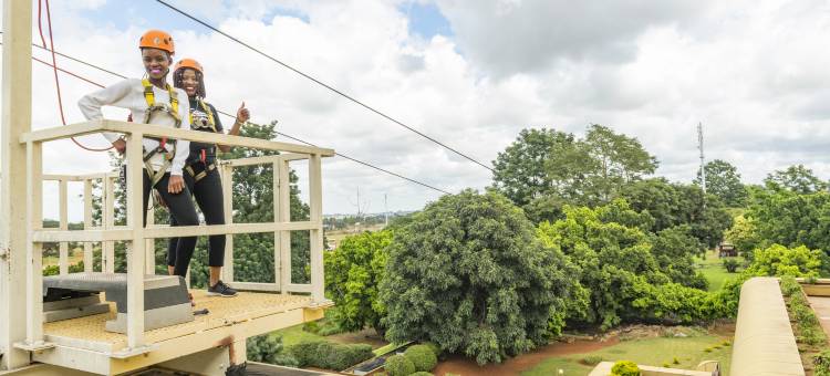 彩虹大厦酒店及会议中心(Rainbow Towers Hotel & Conference Centre)图片