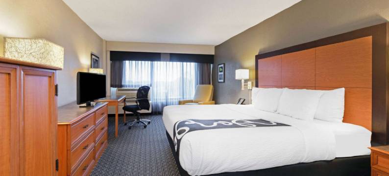 新奥尔良机场拉昆塔温德姆套房酒店(La Quinta Inn & Suites by Wyndham New Orleans Airport)图片