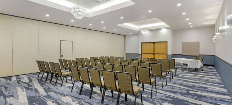 奥格登会议中心舒适套房酒店(Comfort Suites Ogden Conference Center)图片