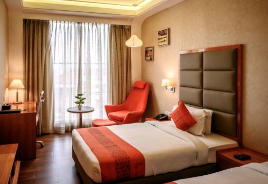 Dng the Grand Hotel Hotel Overview