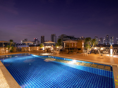 拉玛4卡皮特尔酒店