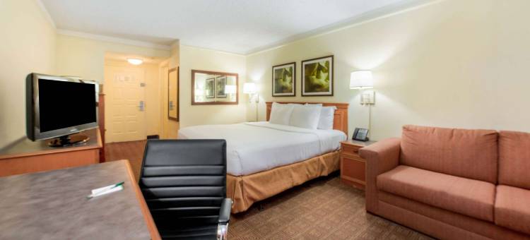 劳德代尔堡赛普拉斯Cr拉昆塔温德姆套房酒店(La Quinta Inn & Suites by Wyndham Ft Lauderdale Cypress Cr)图片