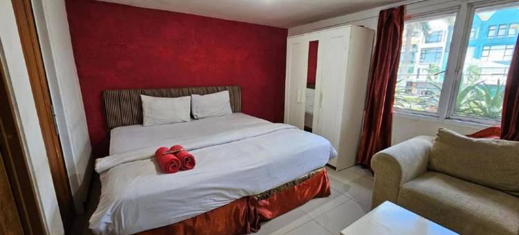 克拉帕加丁附近瑞德多兹普拉斯酒店(RedDoorz Plus Near Mall Kelapa Gading)图片