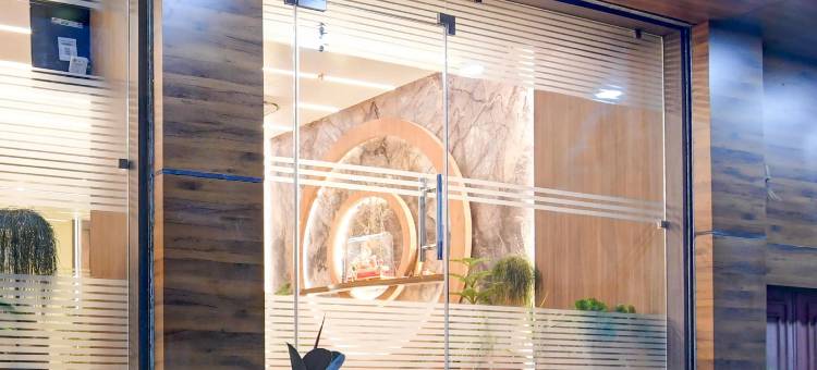 Super Townhouse Oak Bulbuli Neer图片