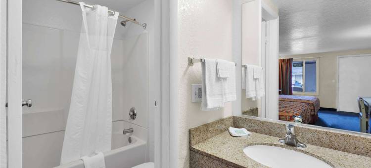 杰克逊维尔迪克斯埃利斯步道骑士酒店(Knights Inn Jacksonville at DIX Ellis Trail)图片