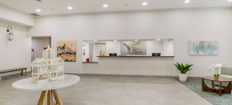 十字路贝斯特韦斯特优质套房酒店(Best Western Plus Crossroads Inn  Suites)图片