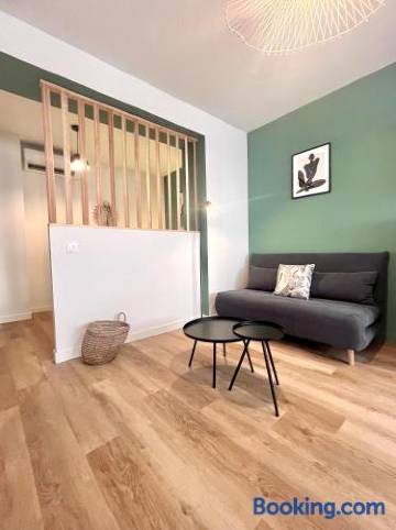 Le Quai 1 - Spacieux Studio Neuf Calme - Clim - WiFi - Gare à 200m