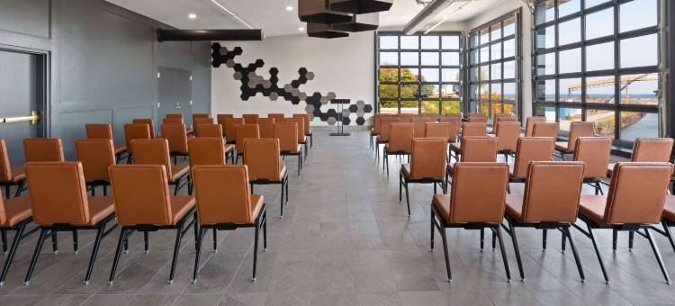 Riverbend Hotel and Suites, Trademark Collection by Wyndham图片