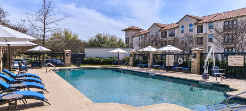 遗产公园欢朋酒店及套房 - 弗赖拉辛(Hampton Inn & Suites Legacy Park-Frisco)图片