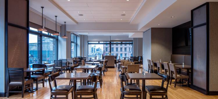 明尼亚波里城市希尔顿安泊酒店(Embassy Suites by Hilton Minneapolis Downtown)图片