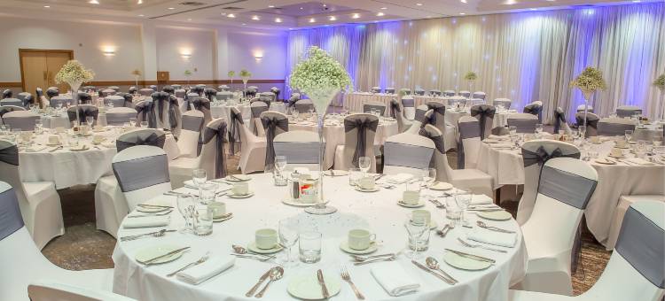 斯温顿希尔顿逸林酒店(DoubleTree by Hilton Swindon)图片