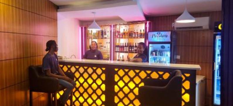 伊凯贾，普雷斯肯阿拉德酒店(Presken Hotel Alade, Ikeja)图片