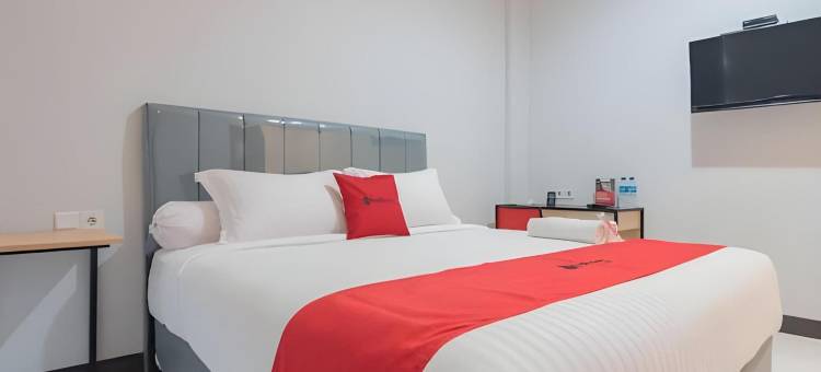 红多兹Plus酒店-近巴厘巴板西罗亚医院(RedDoorz Plus Near Siloam Hospital Balikpapan)图片