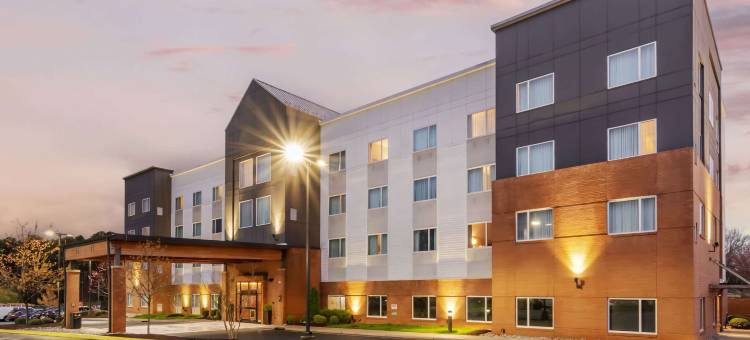 夏洛茨维尔UVA丽怡酒店(Country Inn & Suites by Radisson, Charlottesville-UVA, VA)图片