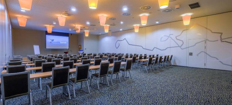 亚斯顿劳斯商务式酒店(Business Hotel Astrum Laus)图片