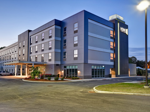 瓦尔波福克斯伯勒希尔顿惠庭酒店