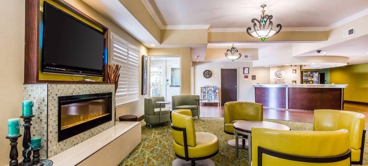 弗雷斯诺河滨公园舒适套房酒店(Comfort Suites Fresno River Park)图片