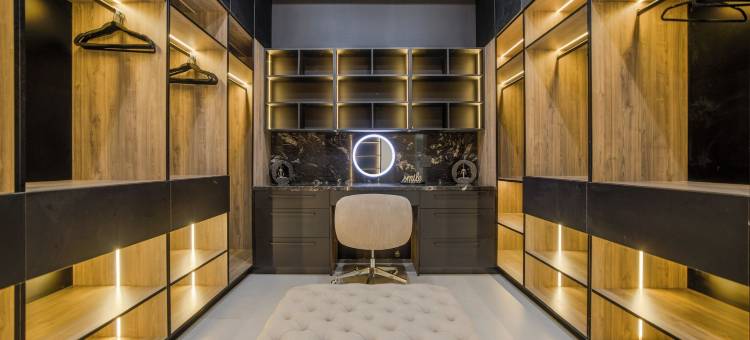 卡利法别墅 - 度假村风格生活，带私人泳池、水疗和剧院(Villa Califa - Resort-style Living w/ Private Pool, Spa & Theater)图片