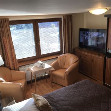 帕德里苏 3 居公寓酒店(Apartment Pod Lysou 3 Bedroom)图片