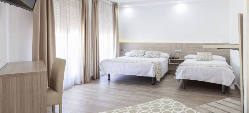 奥林匹亚朗达 II 酒店(Hotel Olympia Ronda II)图片