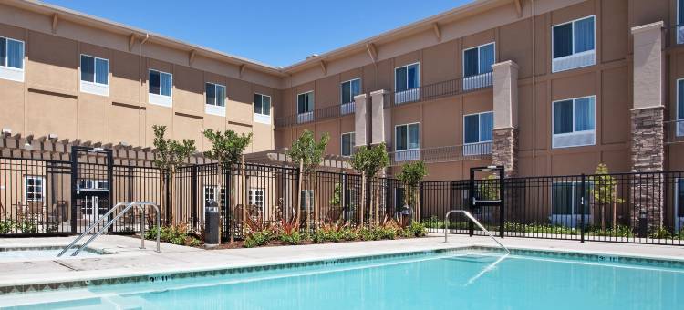 智选假日套房酒店纳帕谷 - 美国大峡谷(Holiday Inn Express & Suites NAPA VALLEY-AMERICAN CANYON by IHG)图片