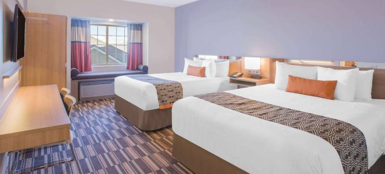 夸乌特莫克坎波门诺温德姆麦客达套房酒店(Microtel Inn & Suites by Wyndham Cuauhtemoc Campos Menonitas)图片