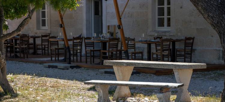 弗尼克艺术俱乐部(Vrnik Arts Club)图片