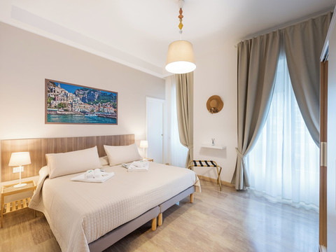 萨莱诺全景客房酒店