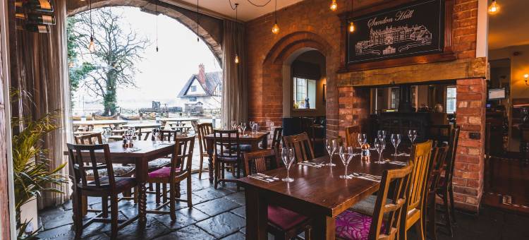 多格双峰旅馆(The Dog & Doublet Inn)图片