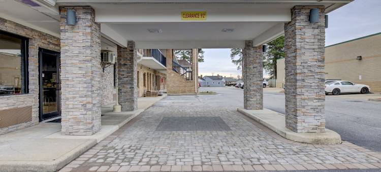 品质酒店及套房萨福克西(Quality Inn & Suites)图片