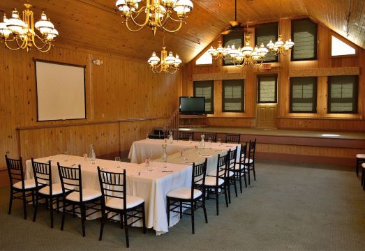 Eagle Mountain House and Golf Club Hotel Overview