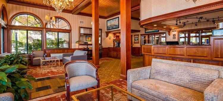 麦基诺城贝斯特韦斯特优质酒店(Best Western Plus Dockside Waterfront Inn)图片