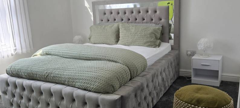 Luxury stylish Charming City Apartment with Private Entrance in Wolverhampton图片