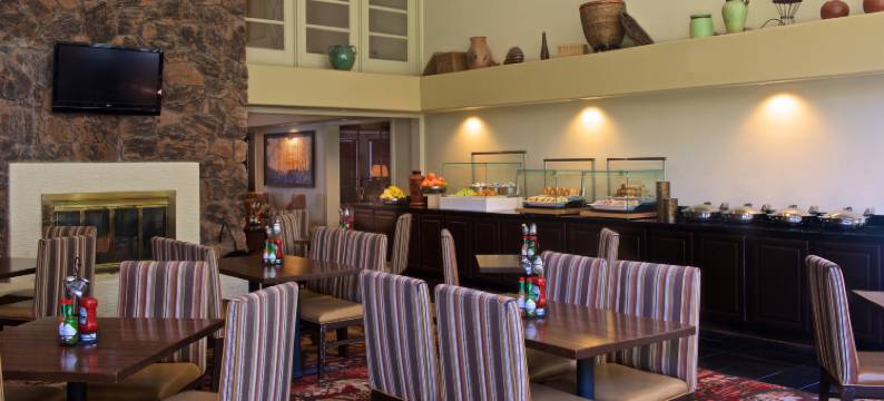 费拉格尔斯塔夫希尔顿大使套房酒店(Embassy Suites by Hilton Flagstaff)图片