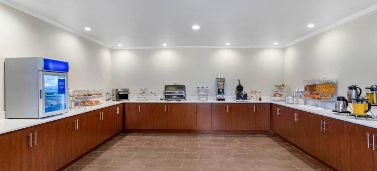 舒适套房酒店(Comfort Inn & Suites)图片