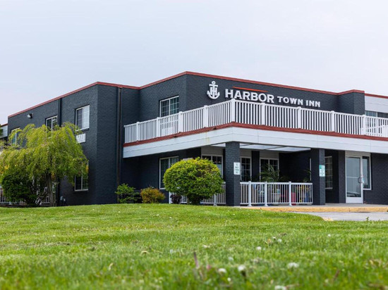Harbor Town Inn