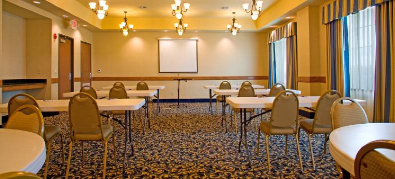 智选假日套房酒店约丹顿-普莱森 by IHG(Holiday Inn Express & Suites Jourdanton-Pleasanton by IHG)图片