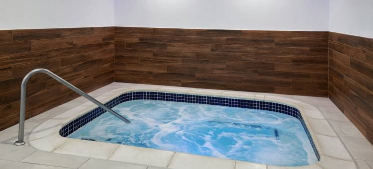 底特律法明顿山万枫酒店(Fairfield Inn & Suites Detroit Farmington Hills)图片