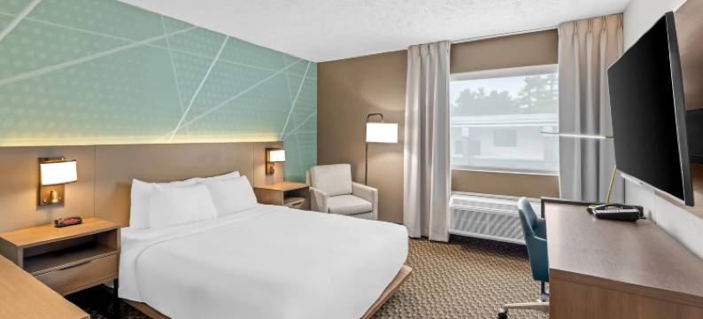 特拉弗斯城舒适酒店(Comfort Inn Traverse City)图片