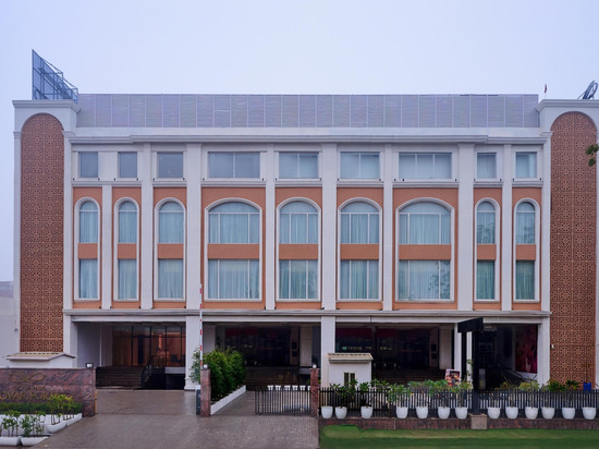 Skywings Sarovar Portico 马图拉