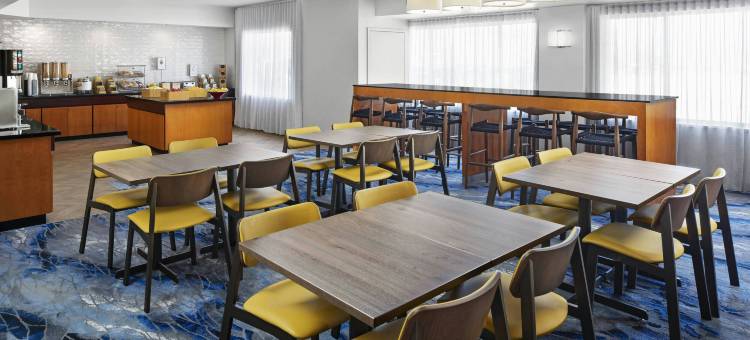 丹佛机场万枫套房酒店(Fairfield Inn & Suites Denver Airport)图片