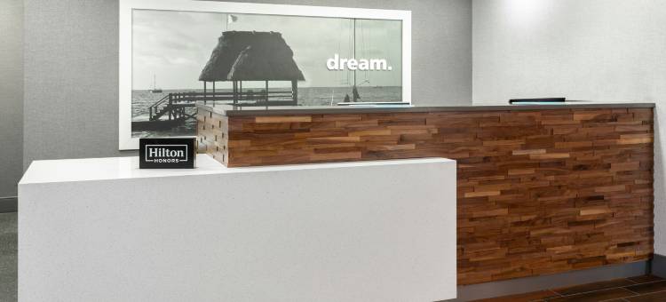 劳德代尔堡商业大道欢朋酒店(Hampton Inn Ft. Lauderdale-Commercial Blvd.)图片