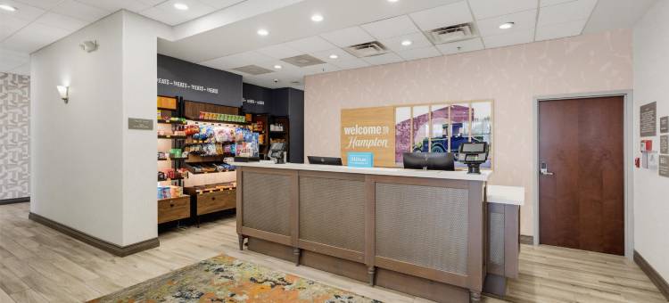 密歇根州底特律迪尔伯恩希尔顿欢朋酒店(Hampton Inn Detroit/Dearborn)图片